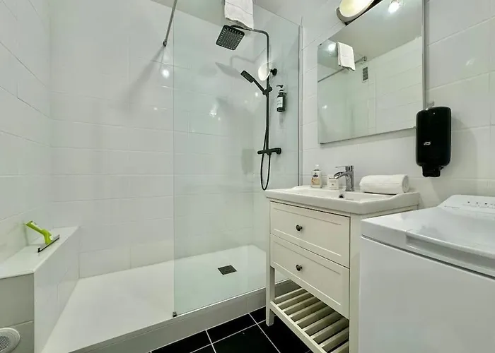 Joli F2 4prs Equipe « clos Notre Dame » * Clermont-Ferrand